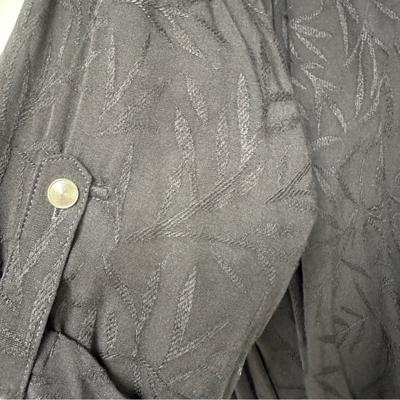 Forever 21 gorgeous wrap blouse palm print - Picture 4 of 7